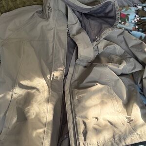 Women’s Rain Jacket